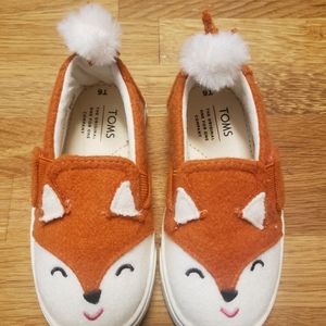 TOMS fox shoes, toddler size 6
